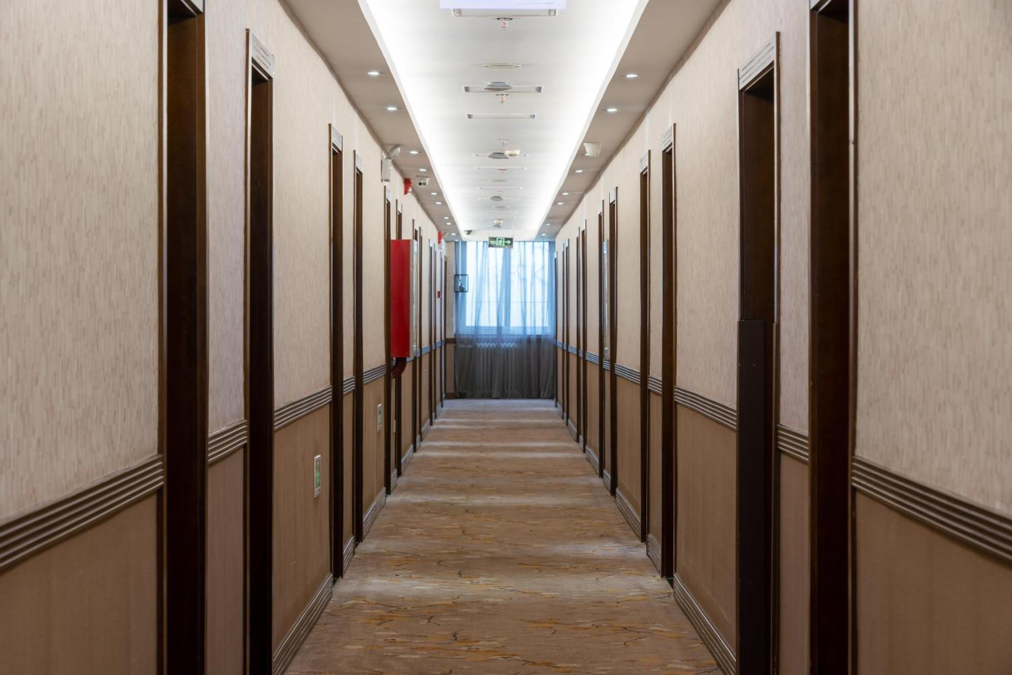 Nost Algia Hotel - Near Beijing Yonghe Lama Temple, Ghost Street, Beihai Park, Jingshan Park, Drum Tower, Houhai Bar Street, Tian'Anmen Square, Located In Beijing Traditional Hutongs, 5 Minutes Away From Subway, Free Laundry Serive Exteriör bild